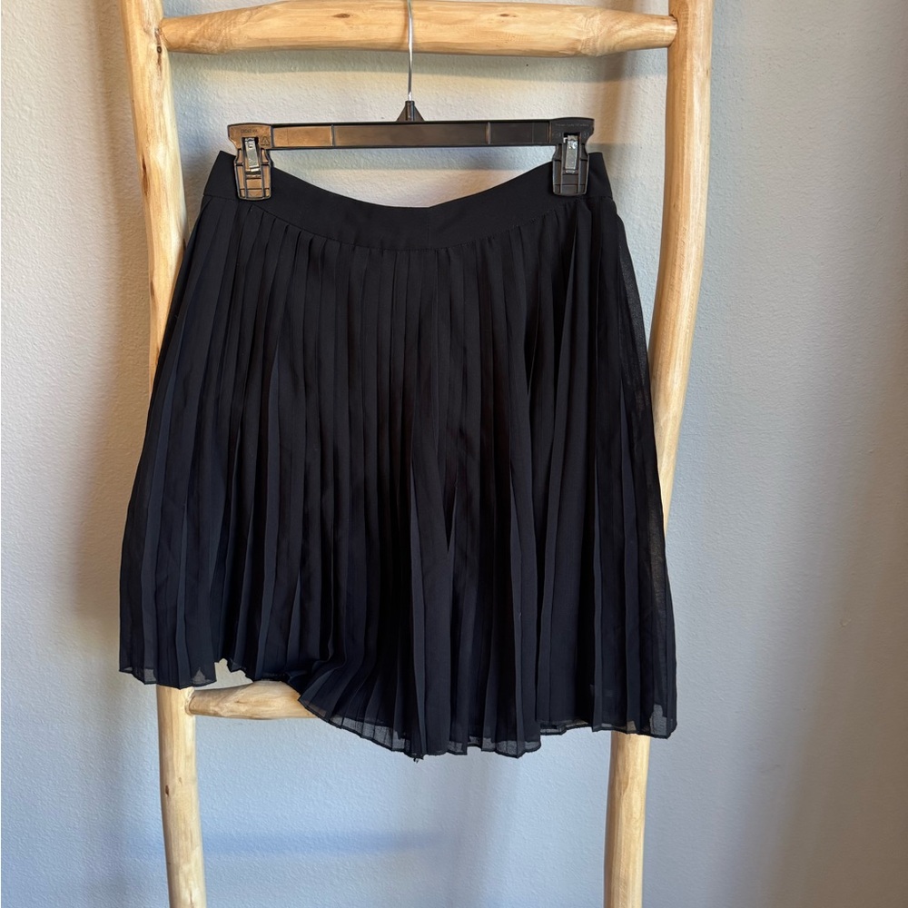 Forever 21 Black Mini Pleated Skirt
